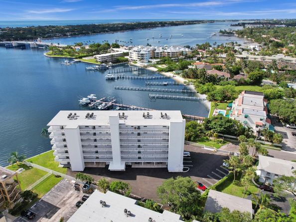 231 E Lantana Road 304, Lantana FL 33462
