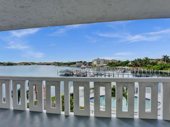 231 E Lantana Road 304, Lantana FL 33462
