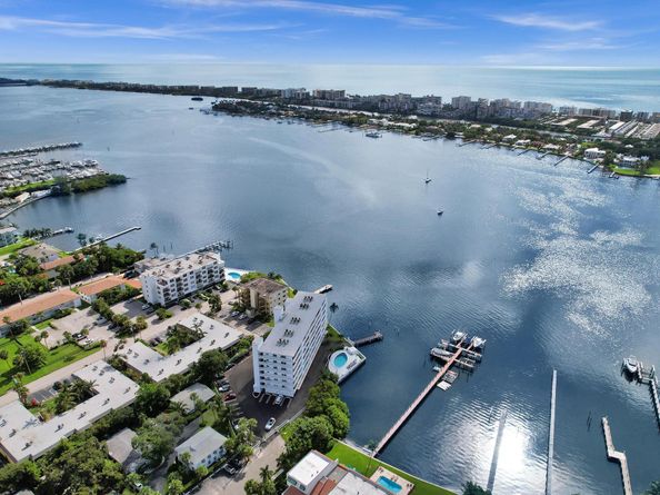 231 E Lantana Road 304, Lantana FL 33462