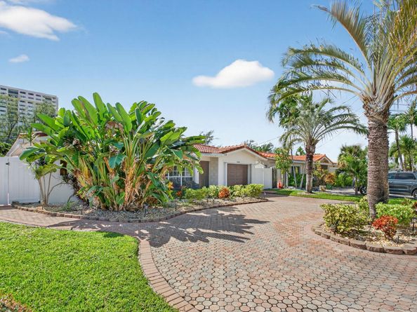 2534 SE 14th Street, Pompano Beach FL 33062