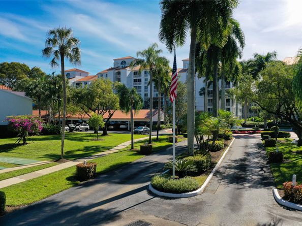 4108 W Palm Aire Dr 83B, Pompano Beach FL 33069