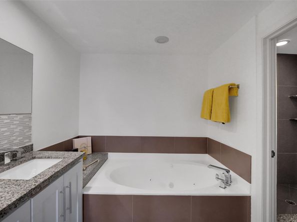 4108 W Palm Aire Dr 83B, Pompano Beach FL 33069