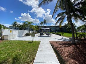 1001 Hillcrest Court 108, Hollywood FL 33021