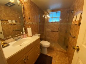 1001 Hillcrest Court 108, Hollywood FL 33021