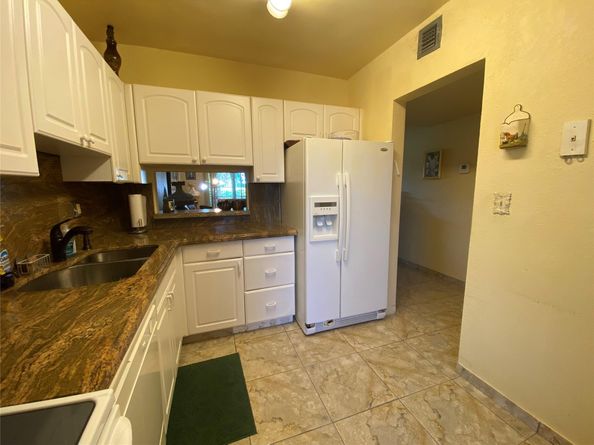 1001 Hillcrest Court 108, Hollywood FL 33021