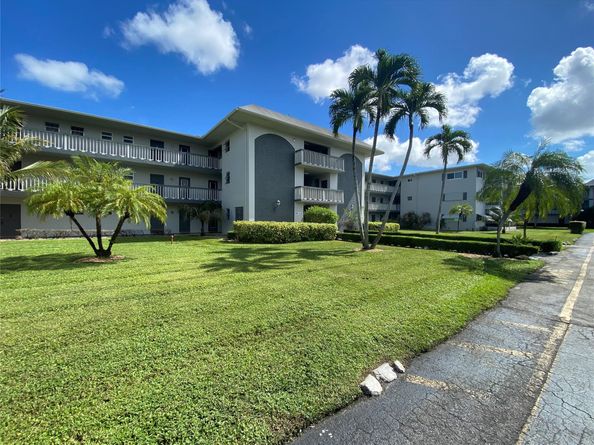 1001 Hillcrest Court 108, Hollywood FL 33021