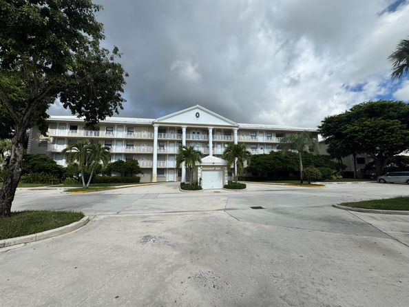 3521 Village Boulevard 104, West Palm Beach FL 33409
