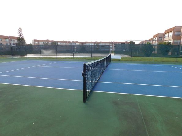 9580 Sunrise Lakes Blvd 202, Sunrise FL 33322