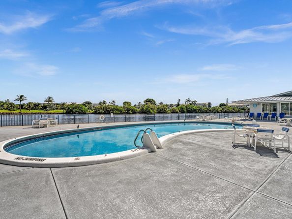 2542 S Federal Highway 11, Boynton Beach FL 33435