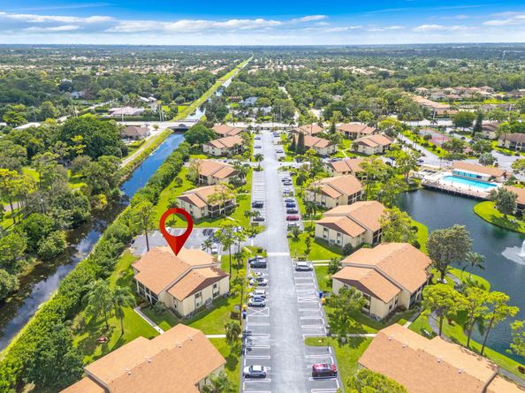 312 Knotty Pine Circle C1, Greenacres FL 33463