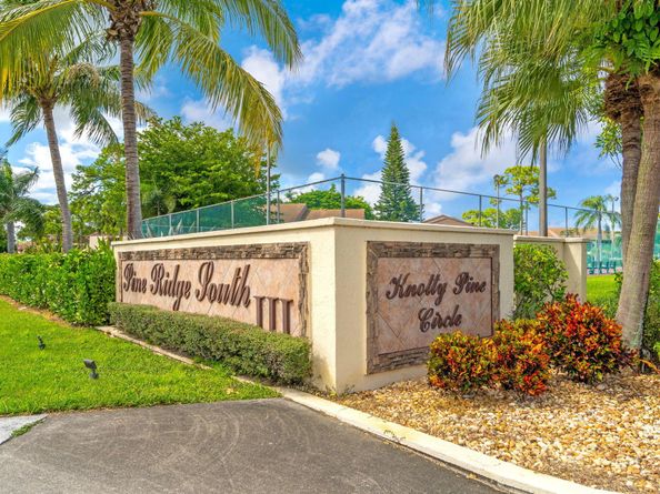 312 Knotty Pine Circle C1, Greenacres FL 33463
