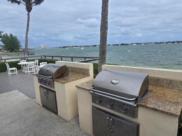 5600 N Flagler Drive 801, West Palm Beach FL 33407