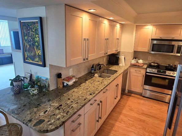 5600 N Flagler Drive 801, West Palm Beach FL 33407