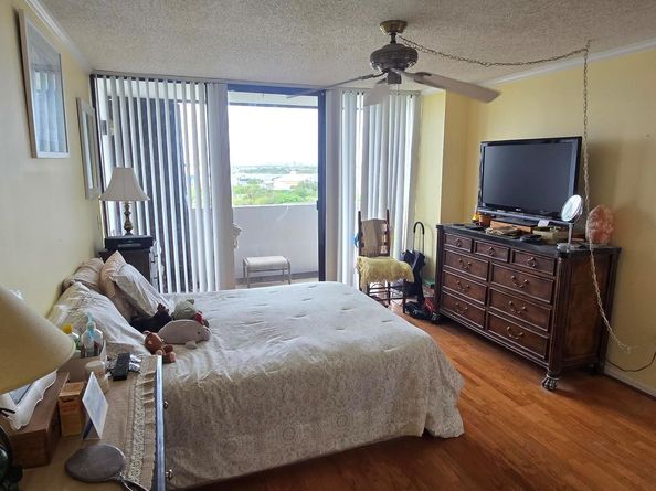 5600 N Flagler Drive 801, West Palm Beach FL 33407