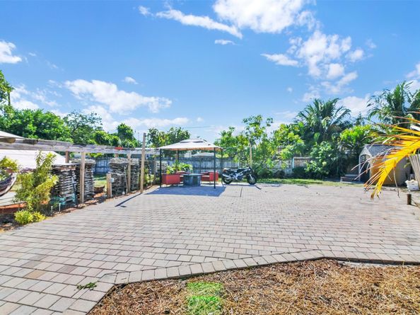 1814 NE 53rd Ct, Pompano Beach FL 33064