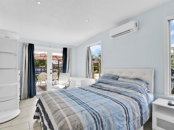 1814 NE 53rd Ct, Pompano Beach FL 33064