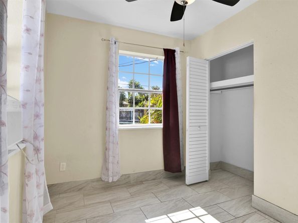 1814 NE 53rd Ct, Pompano Beach FL 33064