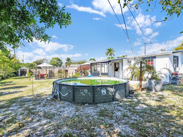 1814 NE 53rd Ct, Pompano Beach FL 33064