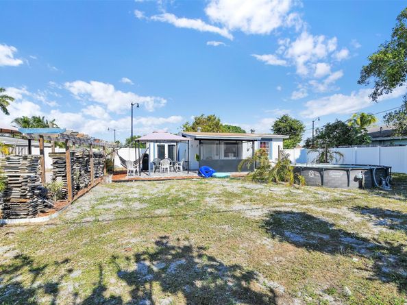 1814 NE 53rd Ct, Pompano Beach FL 33064