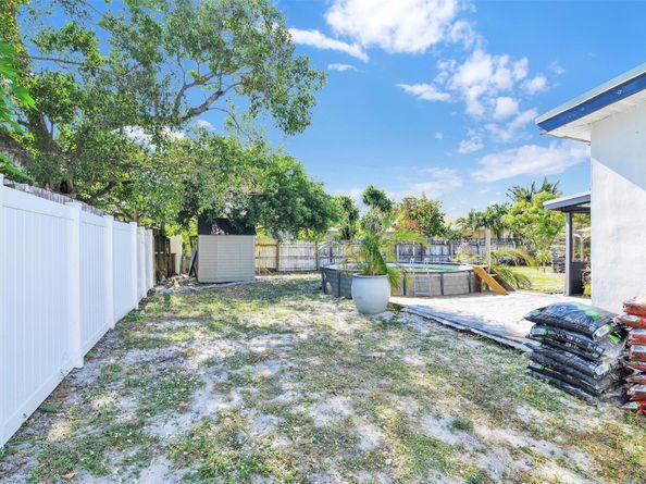 1814 NE 53rd Ct, Pompano Beach FL 33064