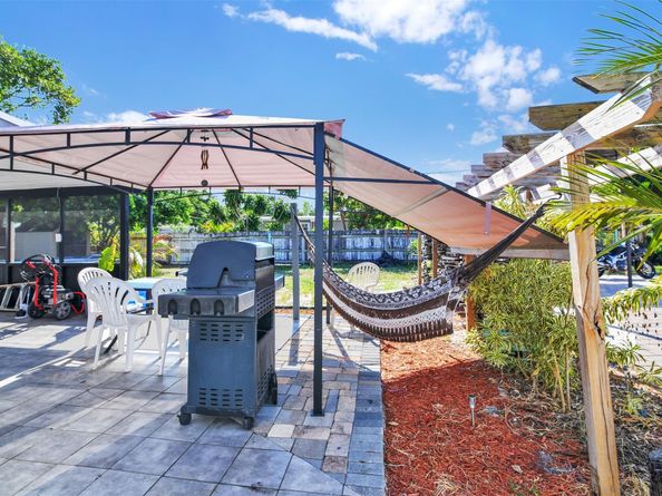 1814 NE 53rd Ct, Pompano Beach FL 33064