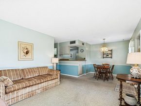 1805 Fairview Villas Drive 3, Palm Springs FL 33406