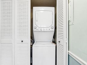 1805 Fairview Villas Drive 3, Palm Springs FL 33406