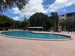 2202 S Cypress Bend Drive 101, Pompano Beach FL 33069