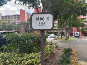 2202 S Cypress Bend Drive 101, Pompano Beach FL 33069