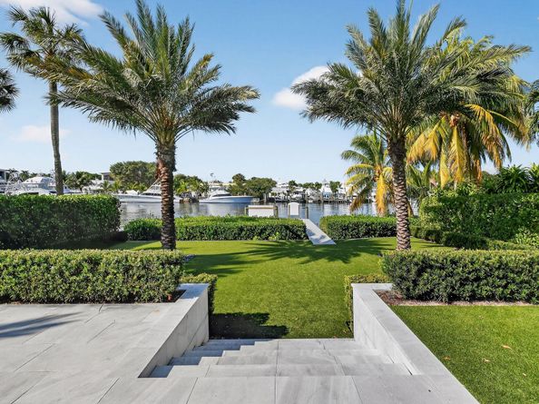 2085 Vitex Lane, North Palm Beach FL 33408