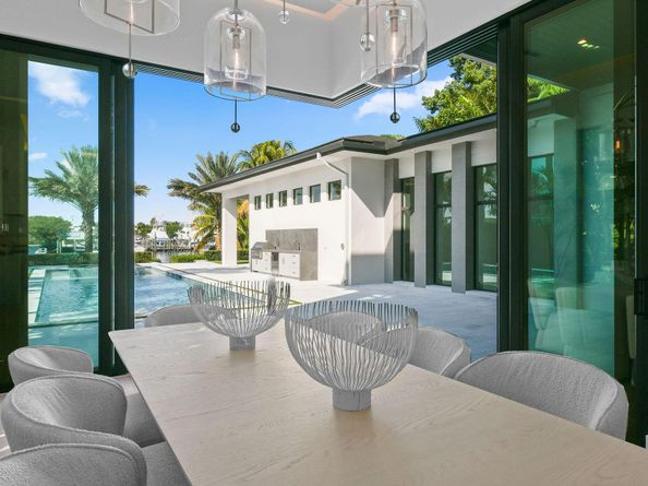 2085 Vitex Lane, North Palm Beach FL 33408