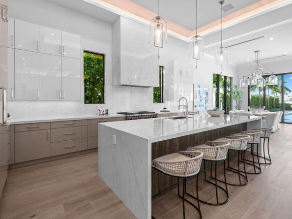 2085 Vitex Lane, North Palm Beach FL 33408