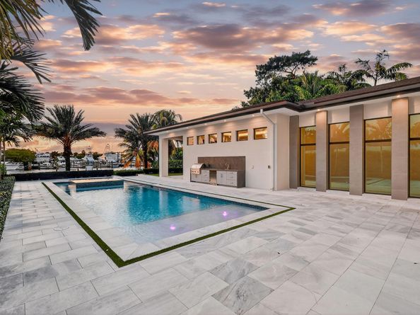 2085 Vitex Lane, North Palm Beach FL 33408