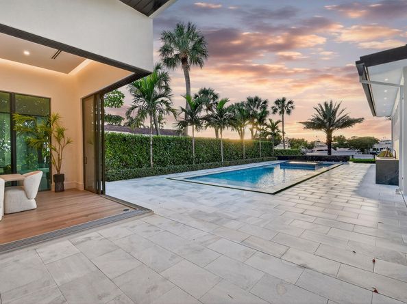 2085 Vitex Lane, North Palm Beach FL 33408