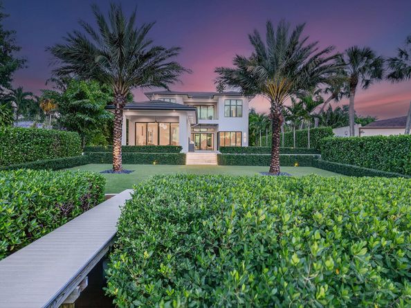 2085 Vitex Lane, North Palm Beach FL 33408