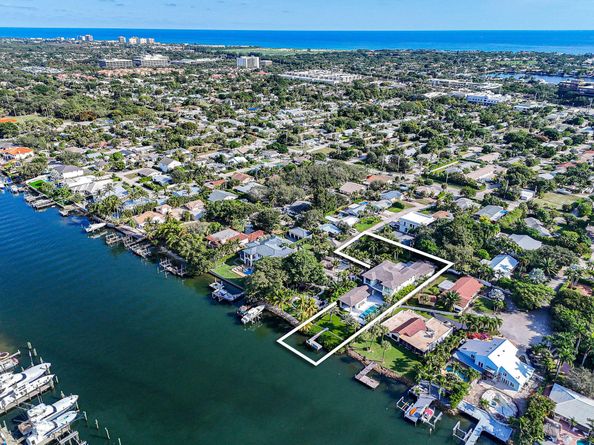 2085 Vitex Lane, North Palm Beach FL 33408