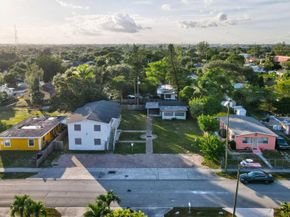 124/122 SW 8th Avenue, Delray Beach FL 33444