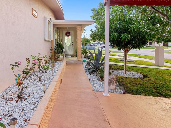 17211 SW 119th Ct, Miami FL 33177