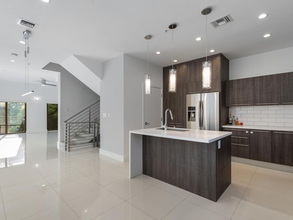 180 SE 4th Terrace, Pompano Beach FL 33060