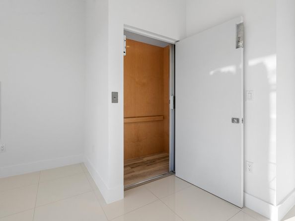 180 SE 4th Terrace, Pompano Beach FL 33060