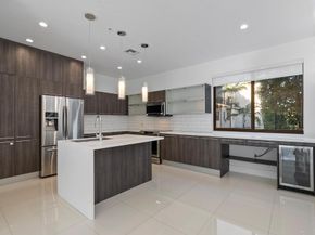 180 SE 4th Terrace, Pompano Beach FL 33060