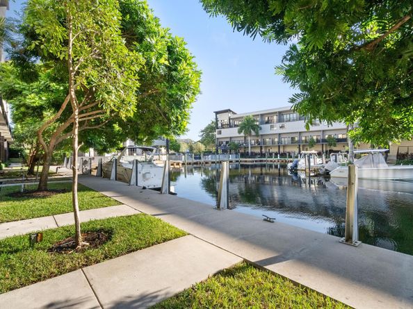 180 SE 4th Terrace, Pompano Beach FL 33060