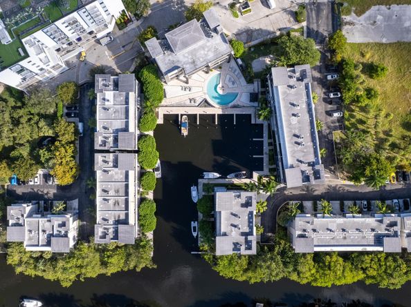 180 SE 4th Terrace, Pompano Beach FL 33060