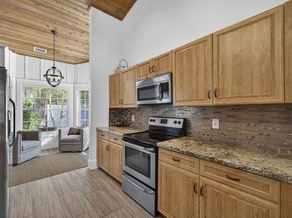 381 Park Forest Way, Wellington FL 33414