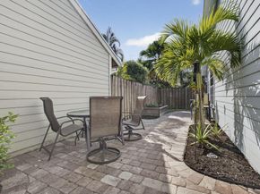 381 Park Forest Way, Wellington FL 33414