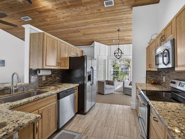 381 Park Forest Way, Wellington FL 33414