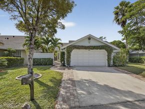 381 Park Forest Way, Wellington FL 33414
