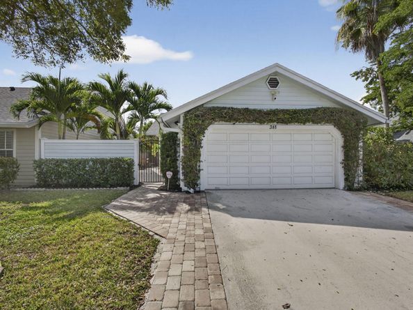 381 Park Forest Way, Wellington FL 33414