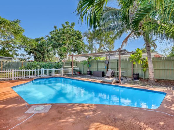 10404 Carmen Lane, Royal Palm Beach FL 33411