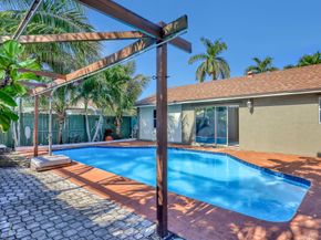 10404 Carmen Lane, Royal Palm Beach FL 33411